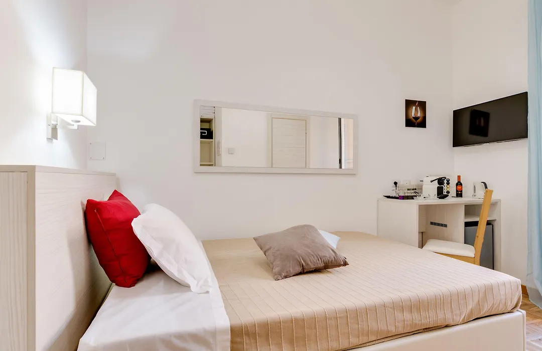 Dolce Luxury Rooms-1